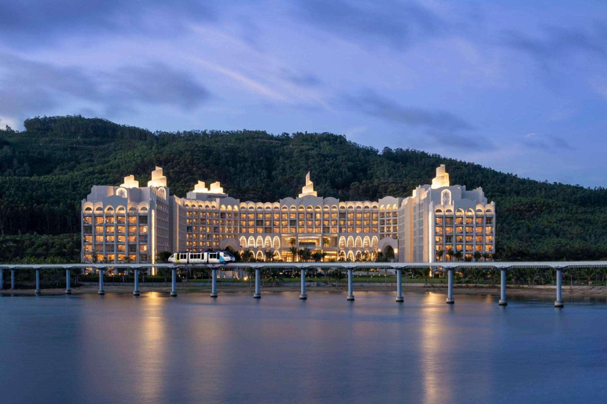 Hyatt Regency Hainan Ocean Paradise Resort Sanya Exterior photo