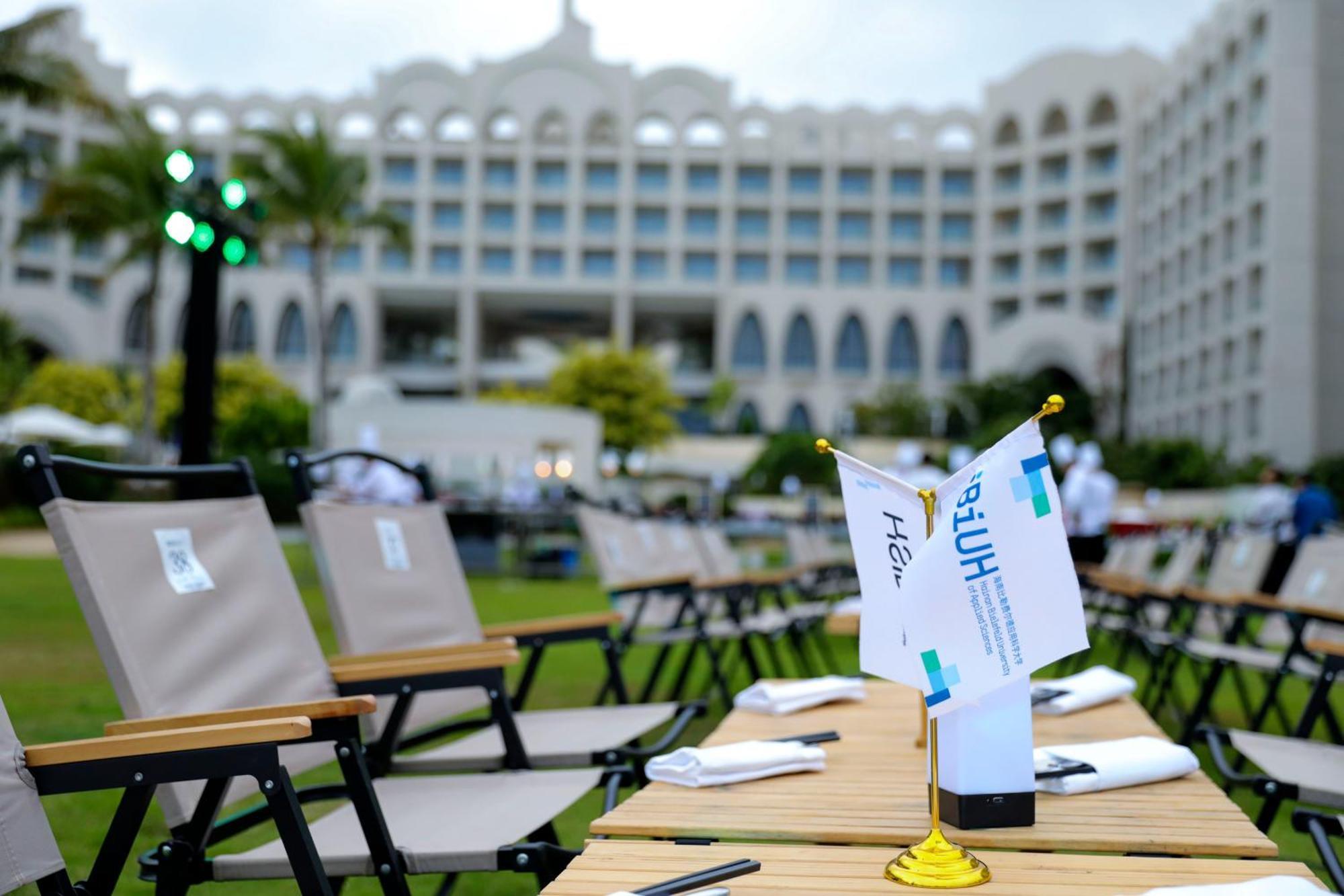 Hyatt Regency Hainan Ocean Paradise Resort Sanya Exterior photo