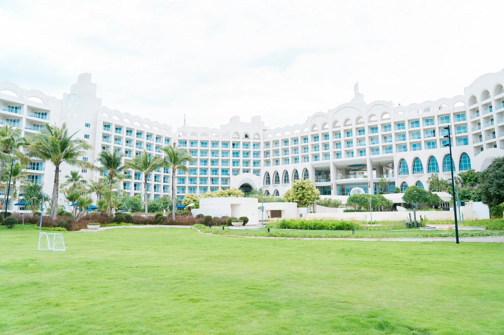 Hyatt Regency Hainan Ocean Paradise Resort Sanya Exterior photo
